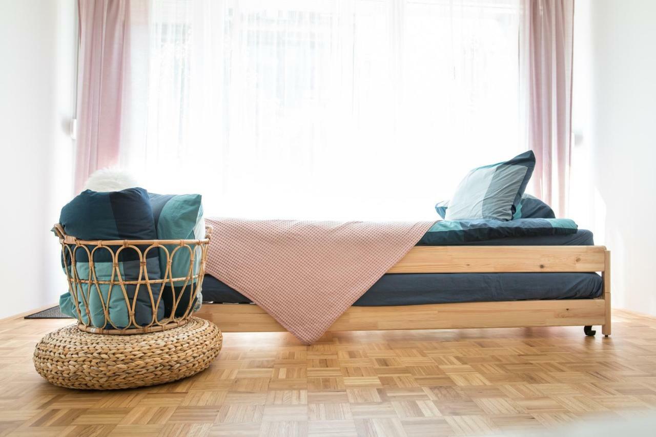 Family Apartment With Garden 卢布尔雅那 外观 照片